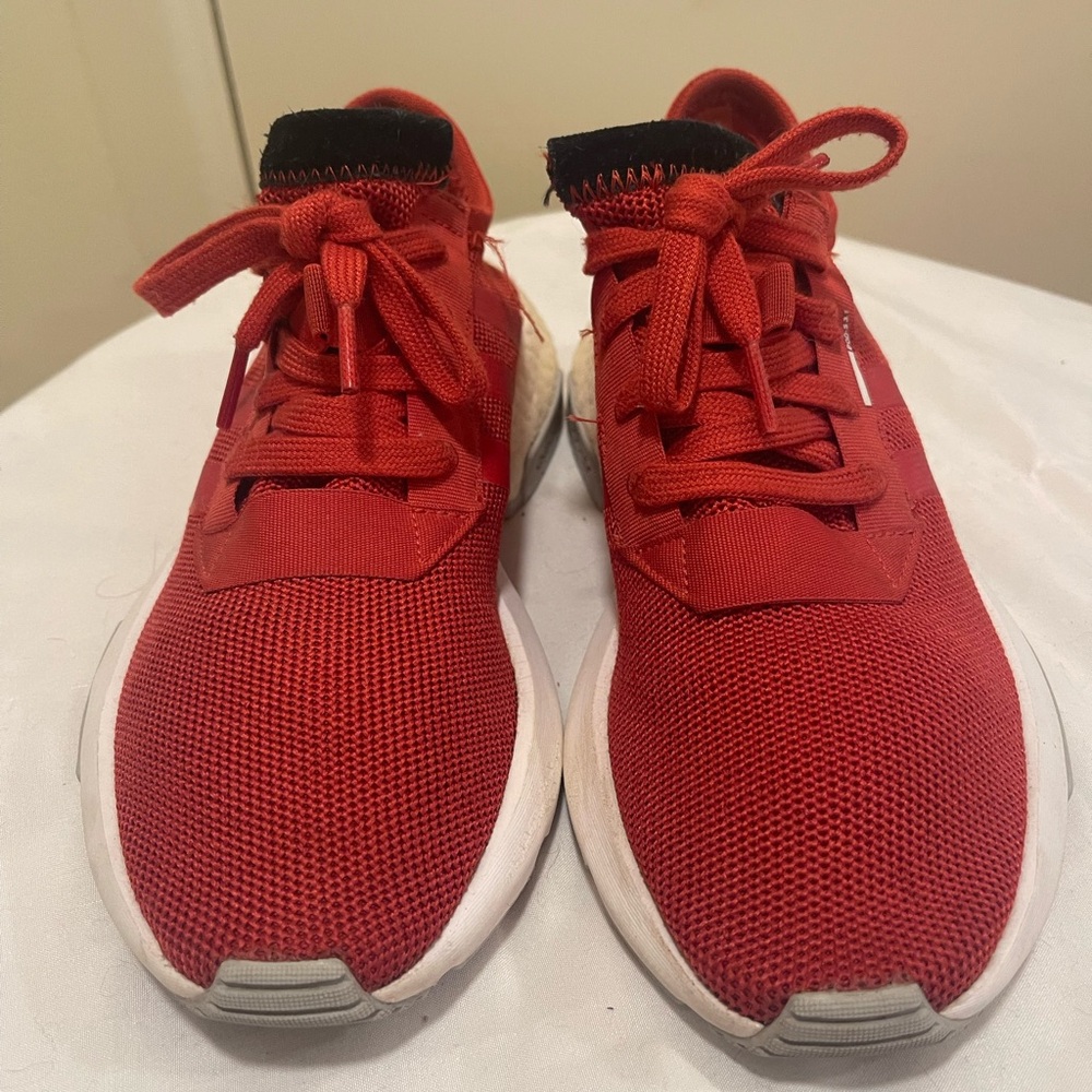 adidas NMD R1 Red Knit Low-Top Athletic Sneakers 6 boys 7.5 women